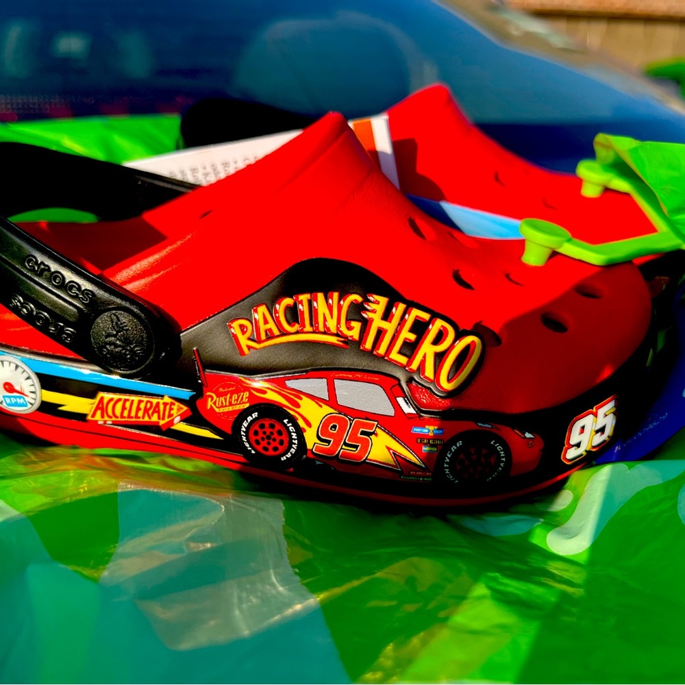 Desirable light up Lightning McQueen Crocs kids size 9C. Brand New w/receipt!